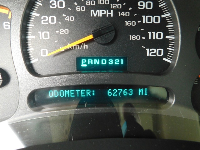 2004 Chevrolet Silverado 3500 LT 4dr / 4X4 / V8 8.1Liter / DUALLY / LOW LOW MILE   - Photo 33 - Portland, OR 97217