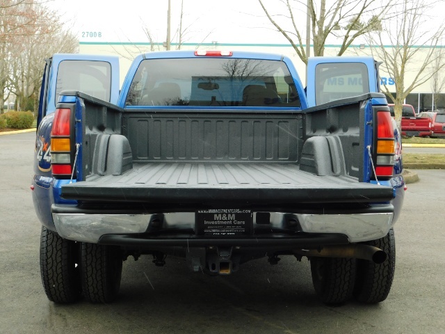 2004 Chevrolet Silverado 3500 LT 4dr / 4X4 / V8 8.1Liter / DUALLY / LOW LOW MILE   - Photo 16 - Portland, OR 97217