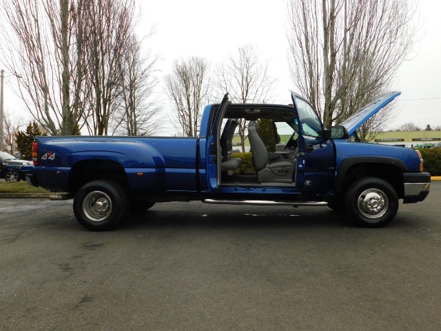 2004 Chevrolet Silverado 3500 LT 4dr / 4X4 / V8 8.1Liter / DUALLY / LOW LOW MILE   - Photo 25 - Portland, OR 97217