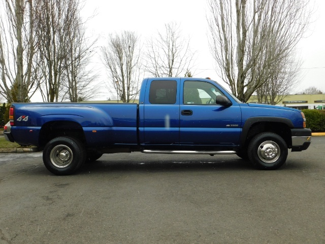 2004 Chevrolet Silverado 3500 LT 4dr / 4X4 / V8 8.1Liter / DUALLY / LOW LOW MILE   - Photo 4 - Portland, OR 97217