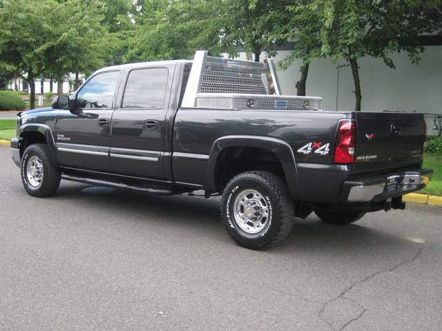 2004 Chevrolet Silverado 2500 LT   - Photo 4 - Portland, OR 97217