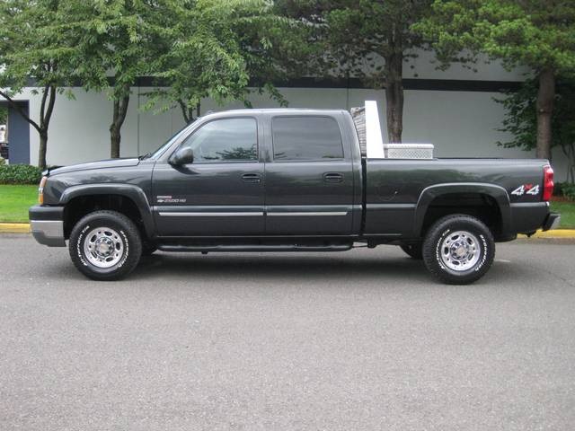 2004 Chevrolet Silverado 2500 LT   - Photo 3 - Portland, OR 97217