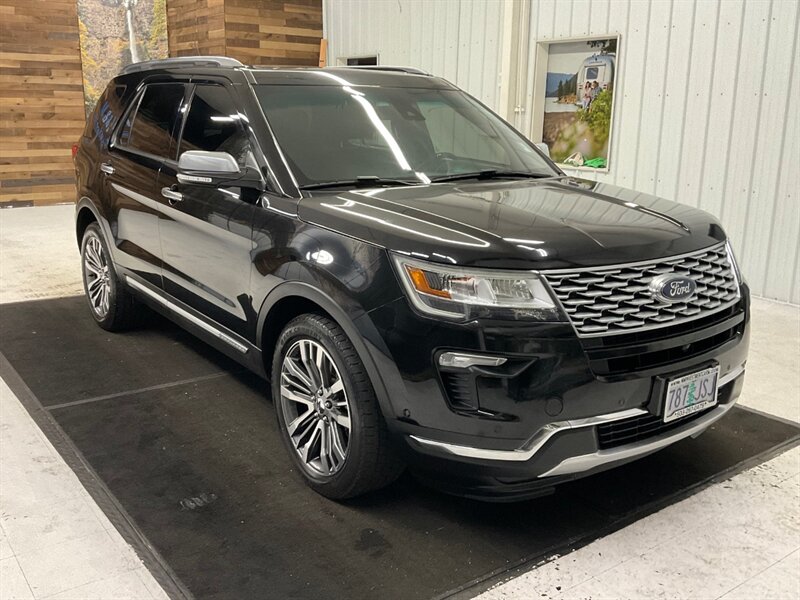 2018 Ford Explorer Platinum 4X4 / 3.5L V6 ECOBOOST /  53,000 MILES  / 3RD ROW SEAT / Panoramic Sunroof / Leather w. Heated & Cooled Seats / FULLY LOADED - Photo 2 - Gladstone, OR 97027