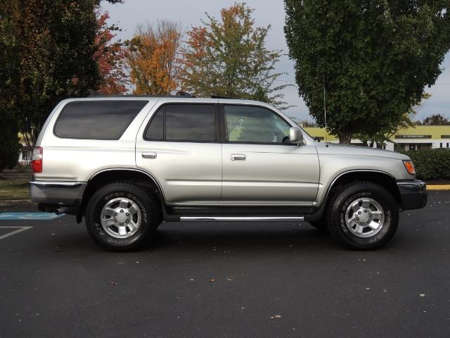 2000 Toyota 4Runner SR5 4WD V6 3.4L/ 5 SPEED MANUAL / 1-OWNER