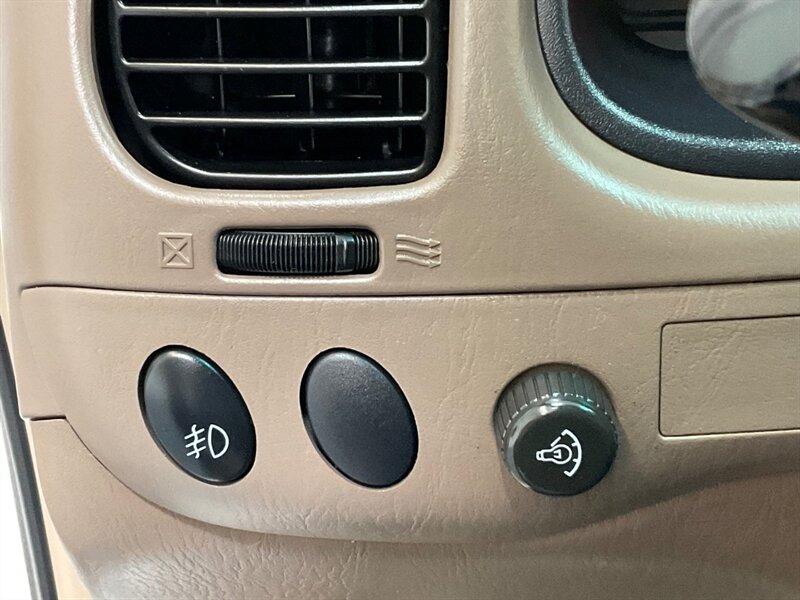 2000 Toyota Tundra SR5 4X4 / 4.7L V8/LIFTED/FRESH TIMING BELT SERVICE / ZERO RUST - Photo 41 - Gladstone, OR 97027