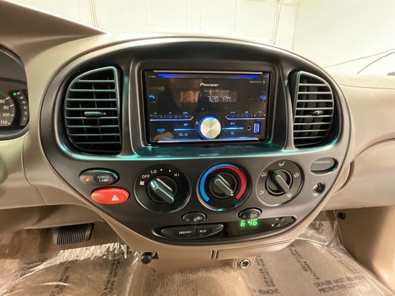 2000 Toyota Tundra SR5 4X4 / 4.7L V8/LIFTED/FRESH TIMING BELT SERVICE / ZERO RUST - Photo 17 - Gladstone, OR 97027