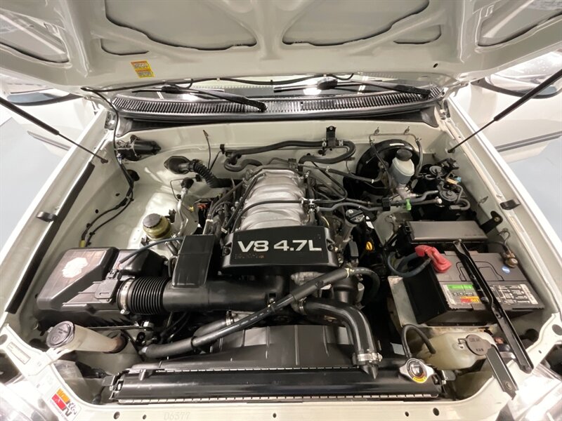 2000 Toyota Tundra SR5 4X4 / 4.7L V8/LIFTED/FRESH TIMING BELT SERVICE / ZERO RUST - Photo 45 - Gladstone, OR 97027