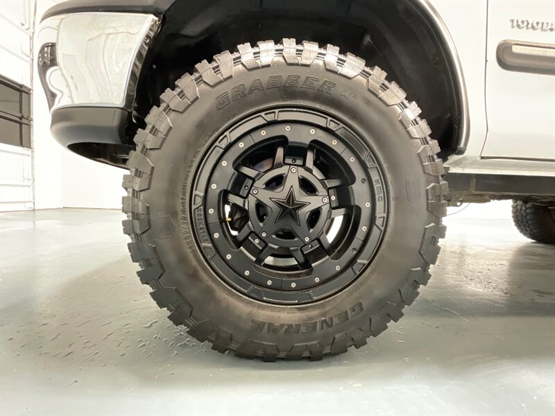 2000 Toyota Tundra SR5 4X4 / 4.7L V8/LIFTED/FRESH TIMING BELT SERVICE / ZERO RUST - Photo 23 - Gladstone, OR 97027