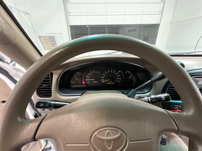 2000 Toyota Tundra SR5 4X4 / 4.7L V8/LIFTED/FRESH TIMING BELT SERVICE / ZERO RUST - Photo 43 - Gladstone, OR 97027
