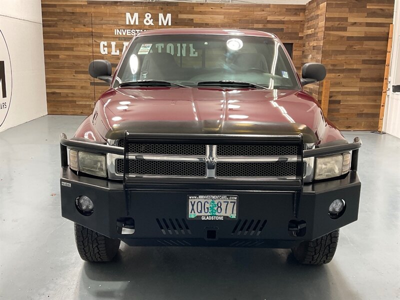 2001 Dodge Ram 2500 SLT 4X4 / 5.9L CUMMINS DIESEL /1-OWNER / 74K MILES / LOCAL OREGON TRUCK / ZERO RUST / LONG BED - Photo 5 - Gladstone, OR 97027