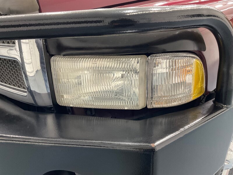 2001 Dodge Ram 2500 SLT 4X4 / 5.9L CUMMINS DIESEL /1-OWNER / 74K MILES / LOCAL OREGON TRUCK / ZERO RUST / LONG BED - Photo 26 - Gladstone, OR 97027