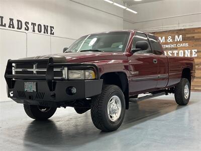 2001 Dodge Ram 2500 SLT 4X4 / 5.9L CUMMINS DIESEL /1-OWNER / 74K MILES  / LOCAL OREGON TRUCK / ZERO RUST / LONG BED Truck