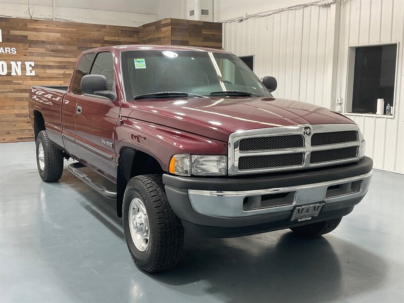 2001 Dodge Ram 2500 SLT Laramie 4X4 5.9L CUMMINS DIESEL/74K MILES /LOCAL OREGON TRUCK w. ZERO RUST /1-OWNER - Photo 2 - Gladstone, OR 97027