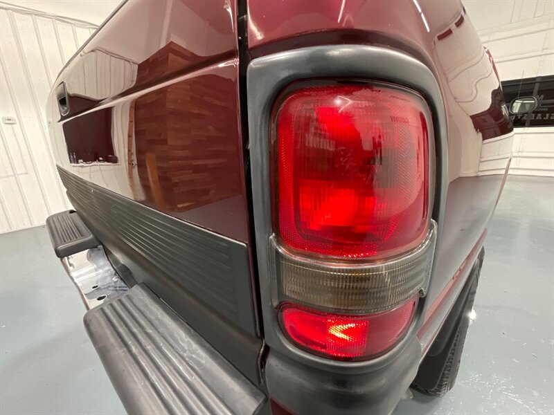 2001 Dodge Ram 2500 SLT 4X4 / 5.9L CUMMINS DIESEL /1-OWNER / 74K MILES / LOCAL OREGON TRUCK / ZERO RUST / LONG BED - Photo 29 - Gladstone, OR 97027