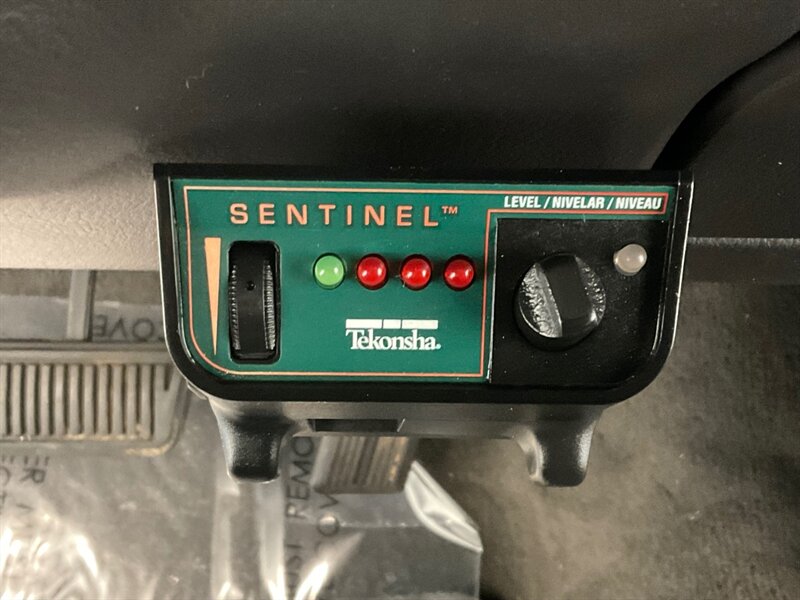 2001 Dodge Ram 2500 SLT 4X4 / 5.9L CUMMINS DIESEL /1-OWNER / 74K MILES / LOCAL OREGON TRUCK / ZERO RUST / LONG BED - Photo 44 - Gladstone, OR 97027