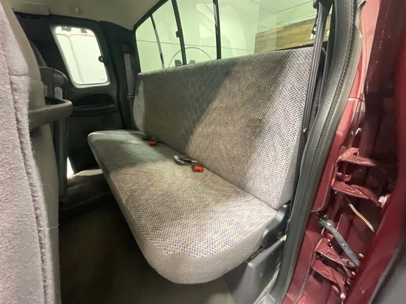2001 Dodge Ram 2500 SLT Laramie 4X4 5.9L CUMMINS DIESEL/74K MILES /LOCAL OREGON TRUCK w. ZERO RUST /1-OWNER - Photo 13 - Gladstone, OR 97027