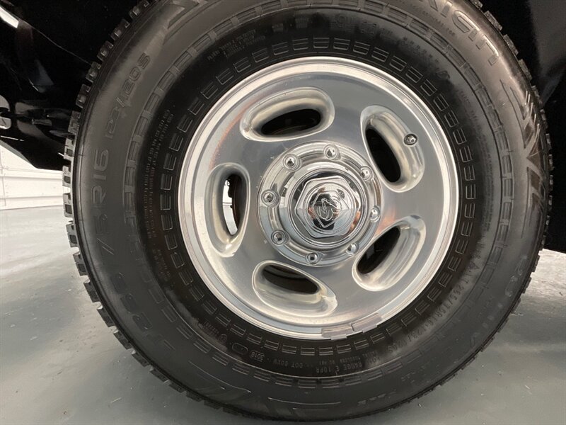 2001 Dodge Ram 2500 SLT 4X4 / 5.9L CUMMINS DIESEL /1-OWNER / 74K MILES / LOCAL OREGON TRUCK / ZERO RUST / LONG BED - Photo 45 - Gladstone, OR 97027