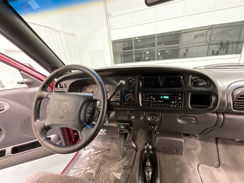 2001 Dodge Ram 2500 SLT 4X4 / 5.9L CUMMINS DIESEL /1-OWNER / 74K MILES / LOCAL OREGON TRUCK / ZERO RUST / LONG BED - Photo 16 - Gladstone, OR 97027