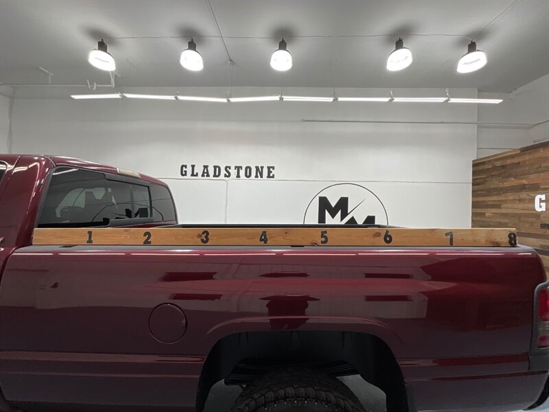 2001 Dodge Ram 2500 SLT 4X4 / 5.9L CUMMINS DIESEL /1-OWNER / 74K MILES / LOCAL OREGON TRUCK / ZERO RUST / LONG BED - Photo 9 - Gladstone, OR 97027