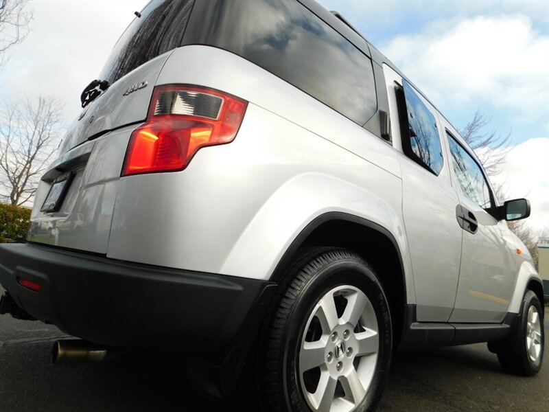 2010 Honda Element Sport Utility / ALL WHEEL DRIVE / 1-OWNER   - Photo 12 - Portland, OR 97217