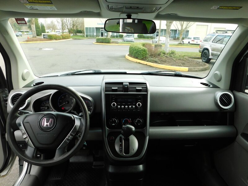 2010 Honda Element Sport Utility / ALL WHEEL DRIVE / 1-OWNER   - Photo 18 - Portland, OR 97217