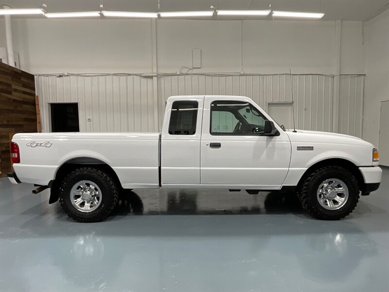 2009 Ford Ranger XLT Super Cab 4X4 / 4.0L V6 / Local / 126K Miles   - Photo 4 - Gladstone, OR 97027