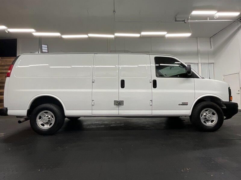 2006 Chevrolet Express   - Photo 4 - Gladstone, OR 97027