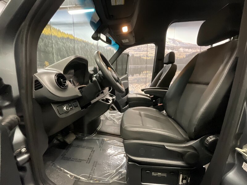 2019 Mercedes-Benz Sprinter Crew 2500 CARGO VAN / 3.0L DIESEL / HIGHROOF  Sprinter Crew Cargo Van / 3.0L V6 DIESEL / 144 " WB HIGHROOF / 34,000 MILES - Photo 15 - Gladstone, OR 97027