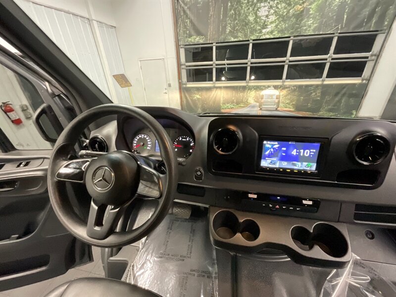 2019 Mercedes-Benz Sprinter Crew 2500 CARGO VAN / 3.0L DIESEL / HIGHROOF  Sprinter Crew Cargo Van / 3.0L V6 DIESEL / 144 " WB HIGHROOF / 34,000 MILES - Photo 19 - Gladstone, OR 97027