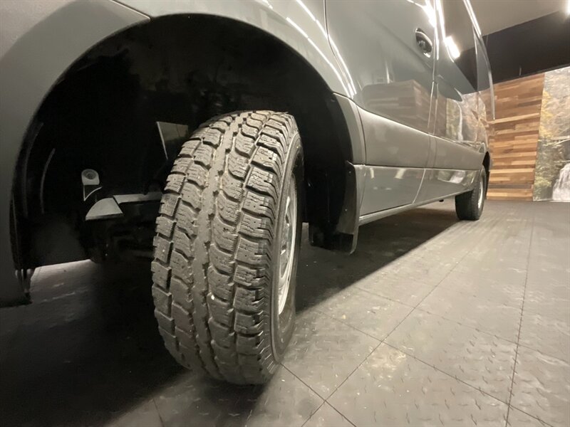 2019 Mercedes-Benz Sprinter Crew 2500 CARGO VAN / 3.0L DIESEL / HIGHROOF  Sprinter Crew Cargo Van / 3.0L V6 DIESEL / 144 " WB HIGHROOF / 34,000 MILES - Photo 24 - Gladstone, OR 97027