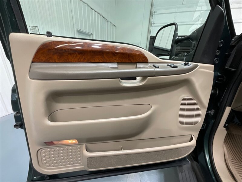 2002 Ford F-350 Lariat 4x4 7.3L DIESEL /81K MILES /DUALLY  / ZERO RUST / Leather Seats / Banks Exhaust - Photo 33 - Gladstone, OR 97027