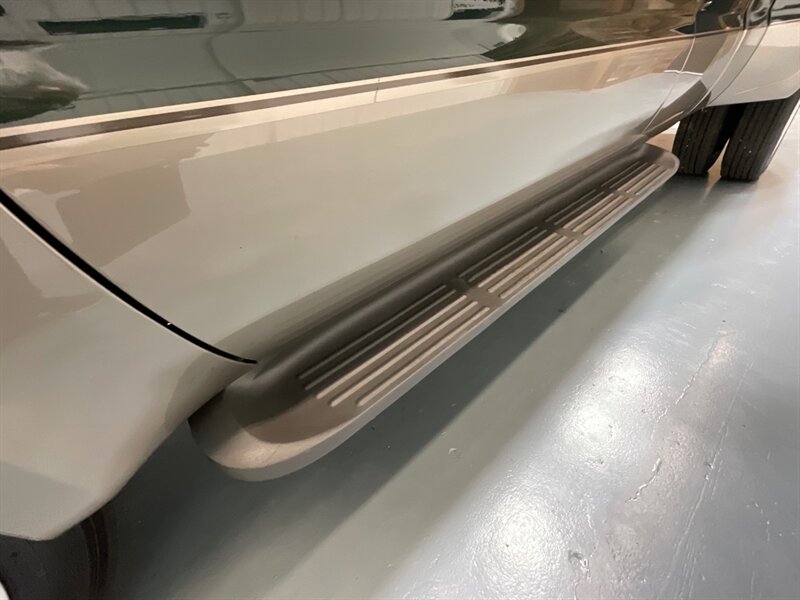 2002 Ford F-350 Lariat 4x4 7.3L DIESEL /81K MILES /DUALLY  / ZERO RUST / Leather Seats / Banks Exhaust - Photo 41 - Gladstone, OR 97027