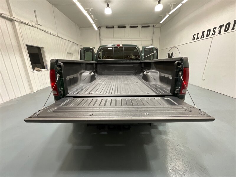 2002 Ford F-350 Lariat 4x4 7.3L DIESEL /81K MILES /DUALLY  / ZERO RUST / Leather Seats / Banks Exhaust - Photo 10 - Gladstone, OR 97027