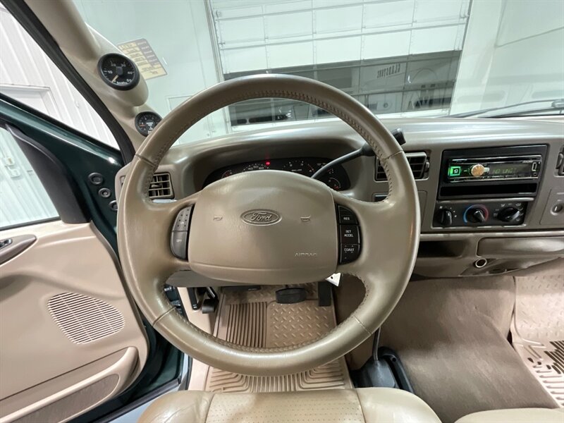 2002 Ford F-350 Lariat 4x4 7.3L DIESEL /81K MILES /DUALLY  / ZERO RUST / Leather Seats / Banks Exhaust - Photo 18 - Gladstone, OR 97027