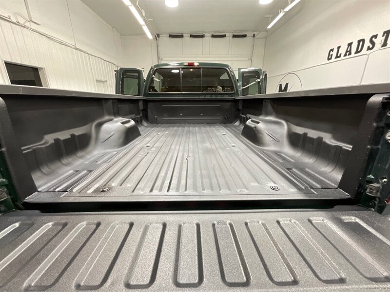 2002 Ford F-350 Lariat 4x4 7.3L DIESEL /81K MILES /DUALLY  / ZERO RUST / Leather Seats / Banks Exhaust - Photo 11 - Gladstone, OR 97027