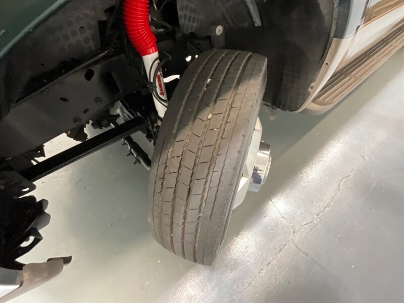 2002 Ford F-350 Lariat 4x4 7.3L DIESEL /81K MILES /DUALLY  / ZERO RUST / Leather Seats / Banks Exhaust - Photo 24 - Gladstone, OR 97027