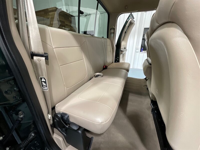 2002 Ford F-350 Lariat 4x4 7.3L DIESEL /81K MILES /DUALLY  / ZERO RUST / Leather Seats / Banks Exhaust - Photo 39 - Gladstone, OR 97027