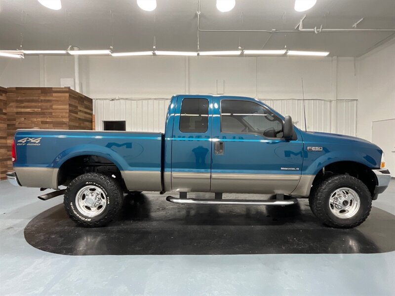 2002 Ford F-250 Lariat Super Duty 4X4 / 7.3L DIESEL / LOCAL OREGON  / NO RUST / LEATHER SEATS - Photo 4 - Gladstone, OR 97027