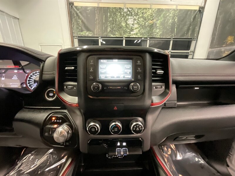 2019 RAM 1500 Rebel Crew Cab 4X4 / 5.7L V8 HEMI / 40,000 MILES   - Photo 20 - Gladstone, OR 97027