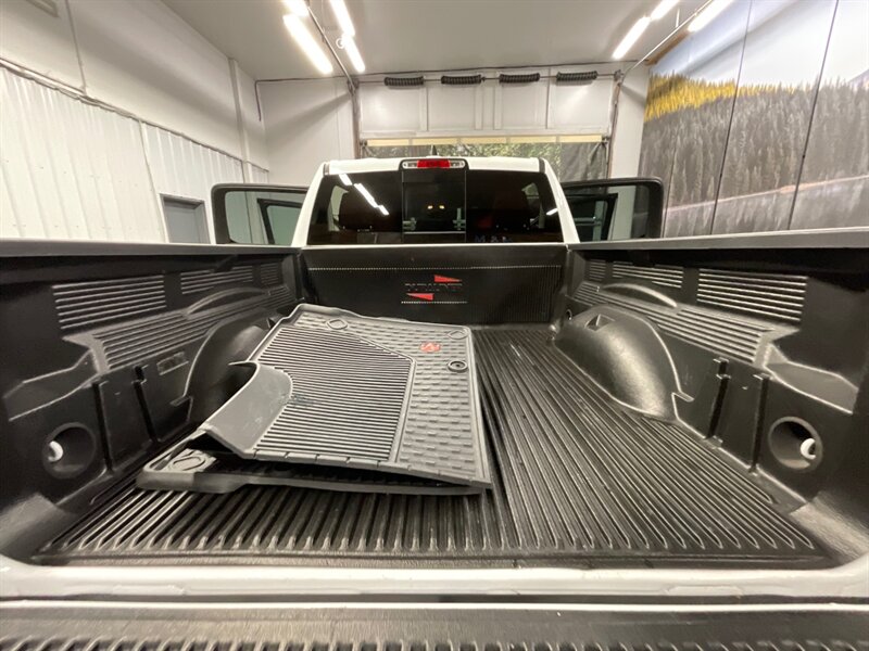 2019 RAM 1500 Rebel Crew Cab 4X4 / 5.7L V8 HEMI / 40,000 MILES   - Photo 42 - Gladstone, OR 97027