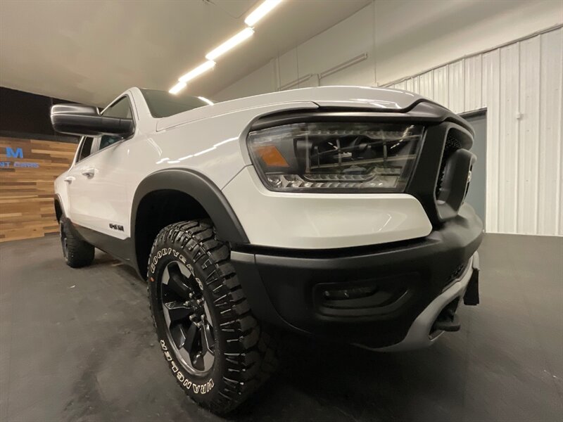 2019 RAM 1500 Rebel Crew Cab 4X4 / 5.7L V8 HEMI / 40,000 MILES   - Photo 10 - Gladstone, OR 97027