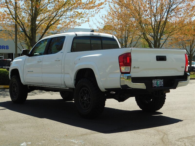 2017 Toyota Tacoma SR5 V6 Double Cab 4X4 / 1-Owner / LIFTED LIFTED   - Photo 7 - Portland, OR 97217