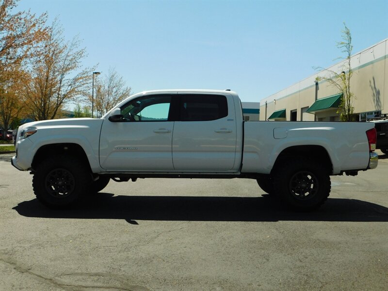 2017 Toyota Tacoma SR5 V6 Double Cab 4X4 / 1-Owner / LIFTED LIFTED   - Photo 3 - Portland, OR 97217