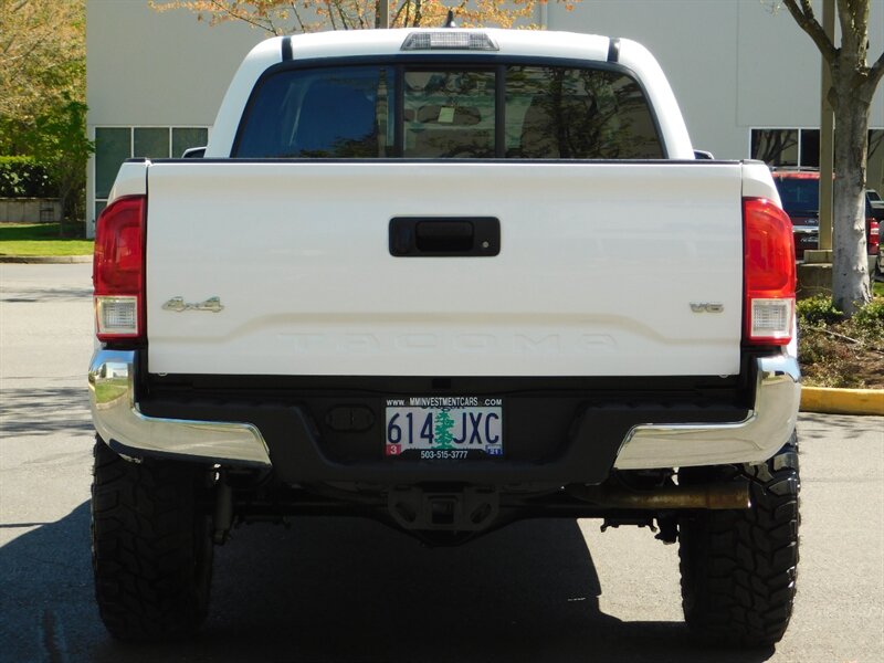 2017 Toyota Tacoma SR5 V6 Double Cab 4X4 / 1-Owner / LIFTED LIFTED   - Photo 6 - Portland, OR 97217