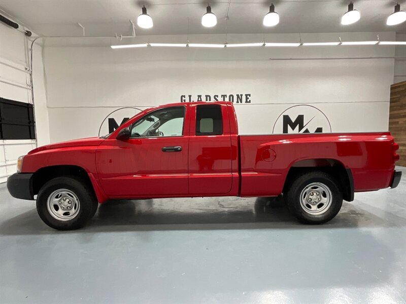 2007 Dodge Dakota ST Club Cab 4dr / 3.7L V6 / Heated Seats / LOCAL  / ZERO RUST - Photo 3 - Gladstone, OR 97027