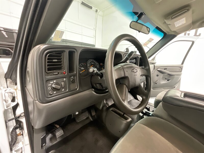 2006 Chevrolet Silverado 2500 LS Crew Cab 4X4 / 6.6L DIESEL / LBZ MOTOR  / LIFTED w. NEW WHEELS & TIRES - Photo 19 - Gladstone, OR 97027