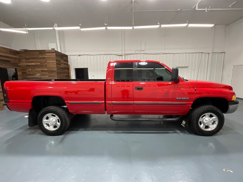 1999 Dodge Ram 2500 Laramie SLT 4X4 5.9L CUMMINS DIESEL / ZERO RUST / LONG BED / ZERO RUST - Photo 4 - Gladstone, OR 97027