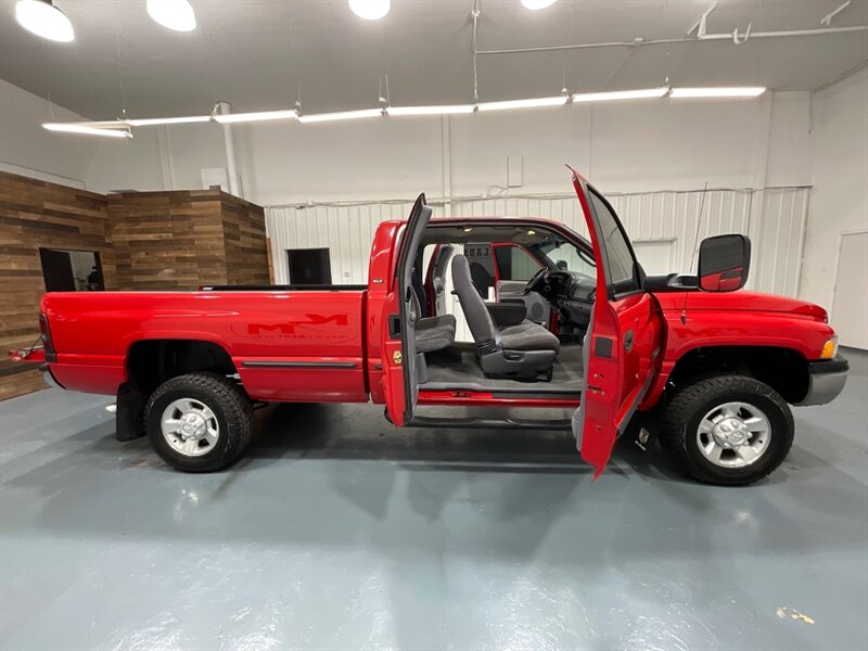 1999 Dodge Ram 2500 Laramie SLT 4X4 5.9L CUMMINS DIESEL / ZERO RUST / LONG BED / ZERO RUST - Photo 12 - Gladstone, OR 97027