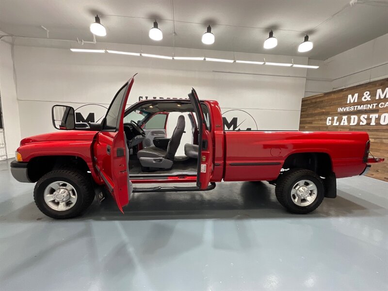1999 Dodge Ram 2500 Laramie SLT 4X4 5.9L CUMMINS DIESEL / ZERO RUST / LONG BED / ZERO RUST - Photo 32 - Gladstone, OR 97027