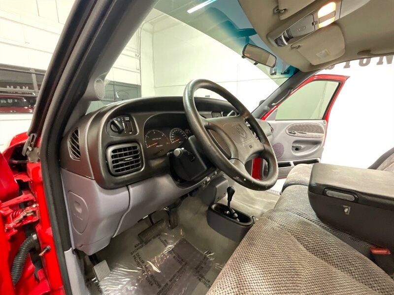 1999 Dodge Ram 2500 Laramie SLT 4X4 5.9L CUMMINS DIESEL / ZERO RUST / LONG BED / ZERO RUST - Photo 43 - Gladstone, OR 97027